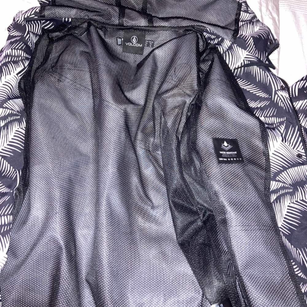 Volcom jacket - Picture 2 of 3